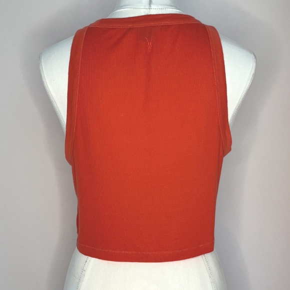 Poppy Pink Cropped Ribbed Tank Top - Picture 4 of 9